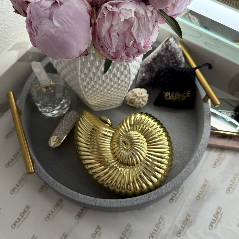 Gold Shell Clutch - Picture 5 of 5